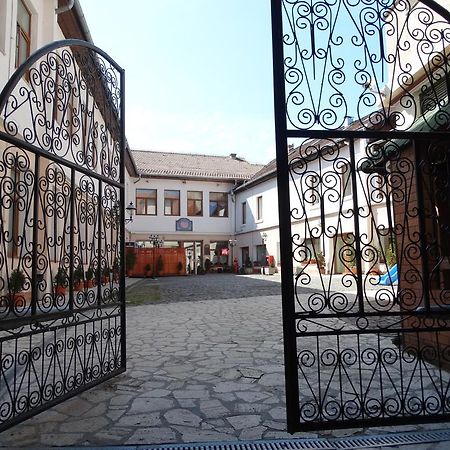 Vicenza Square Hotel Sibiu Exterior foto